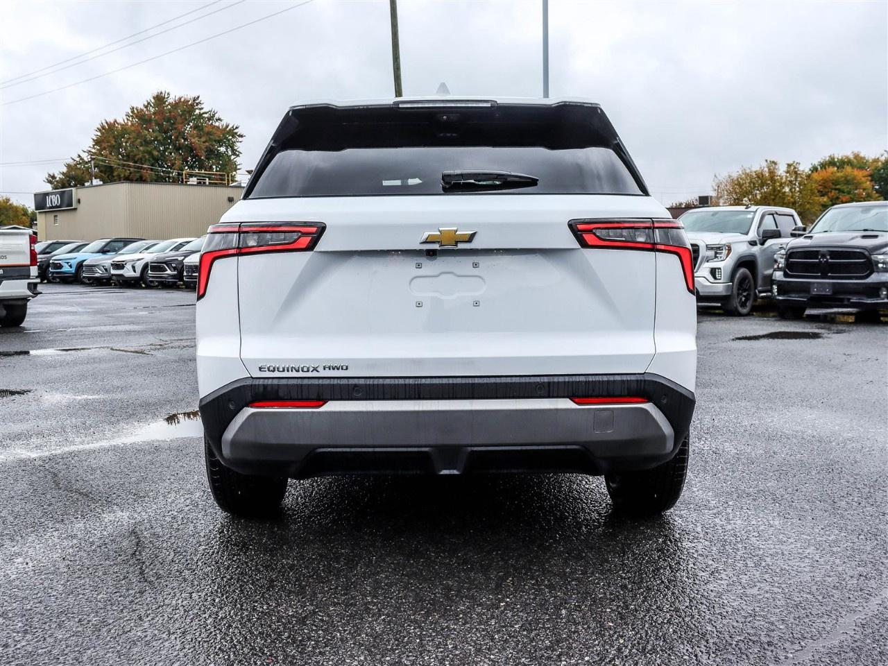 2027 Chevrolet Equinox AWD LT Photo3