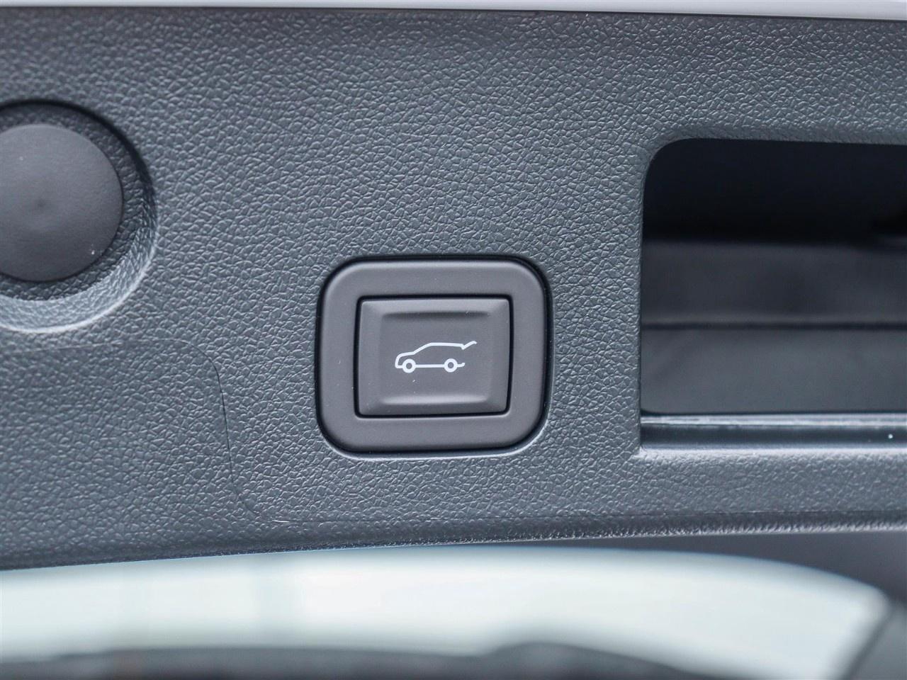 2027 Chevrolet Equinox AWD LT Photo