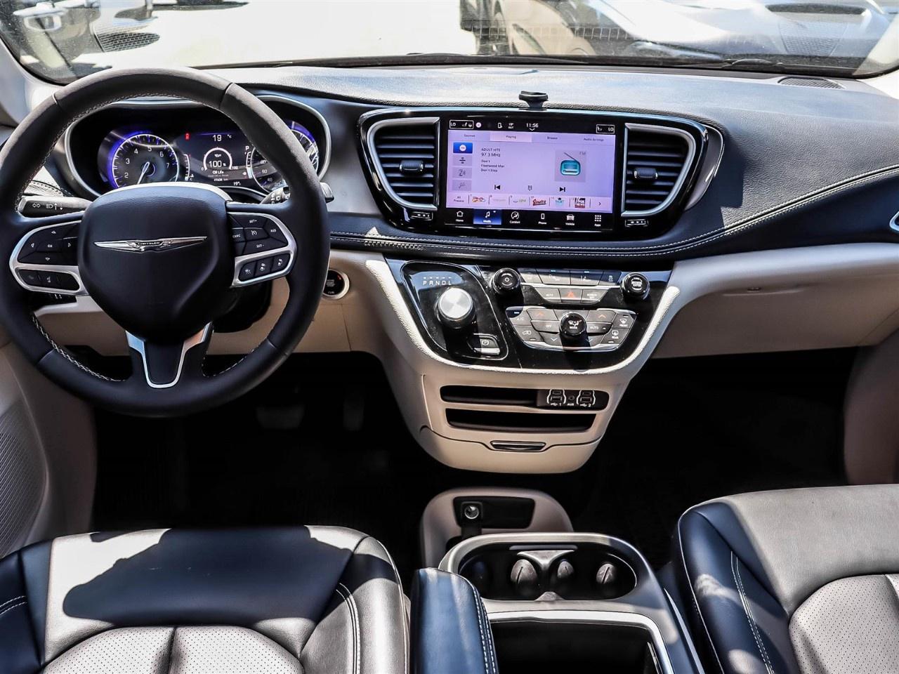 2024 Chrysler Pacifica Touring-L AWD Photo