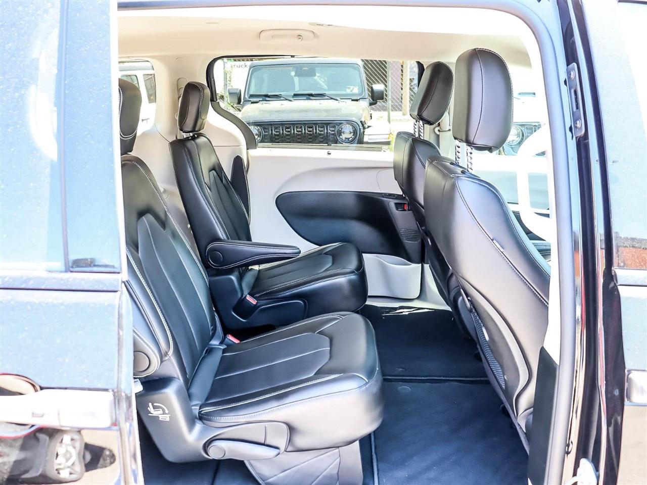 2024 Chrysler Pacifica Touring-L AWD Photo