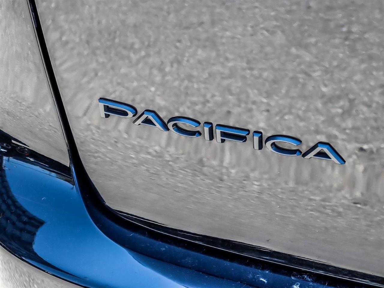 2024 Chrysler Pacifica Touring-L AWD Photo