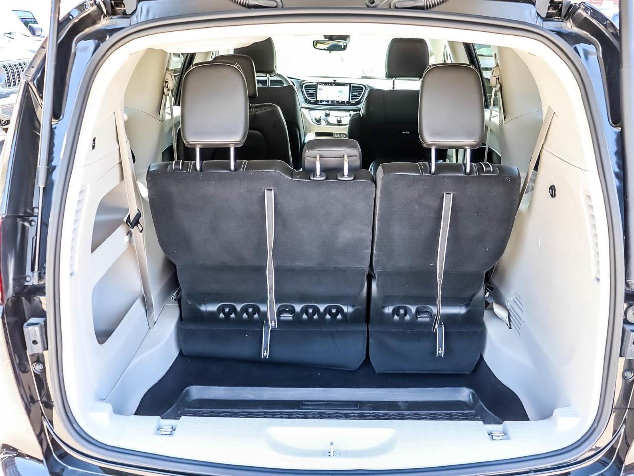 2024 Chrysler Pacifica Touring-L AWD Photo
