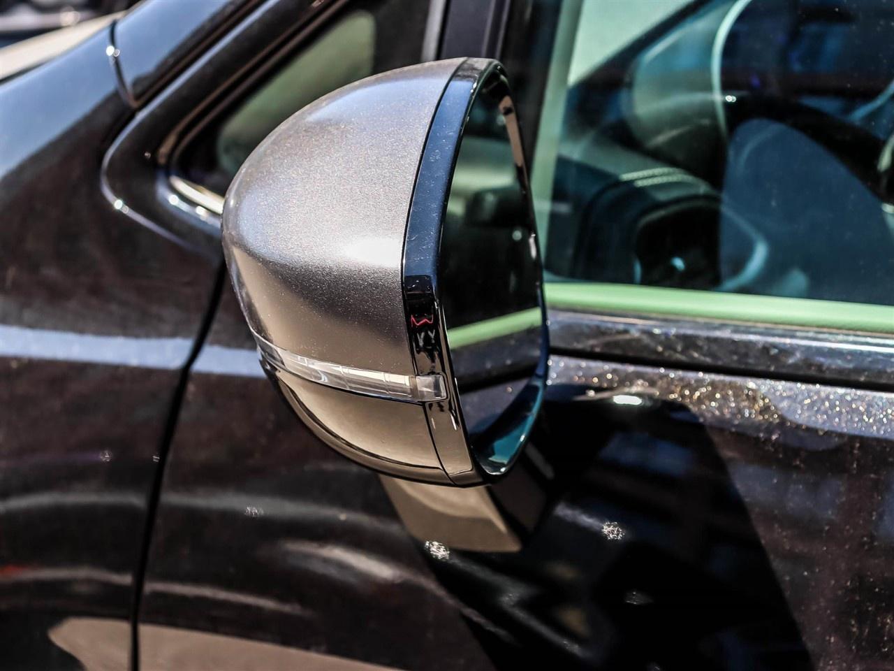 2024 Chrysler Pacifica Touring-L AWD Photo