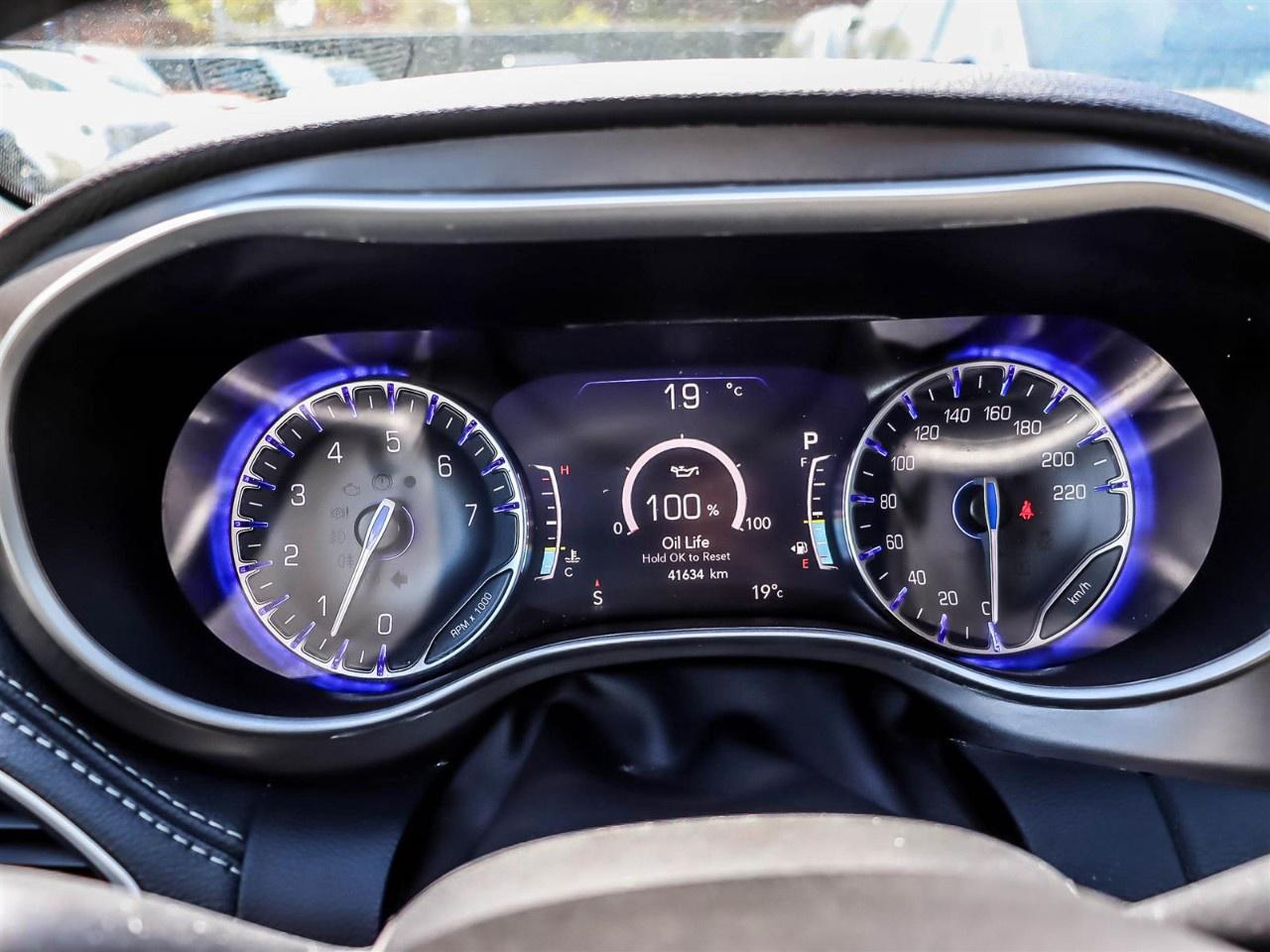 2024 Chrysler Pacifica Touring-L AWD Photo
