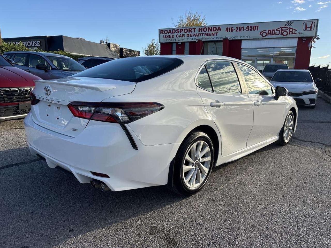 2023 Toyota Camry SE Low Mileage Photo