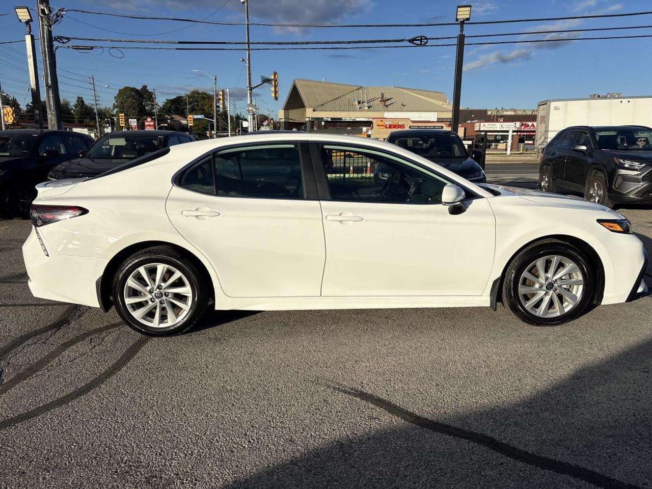 2023 Toyota Camry SE Low Mileage Photo