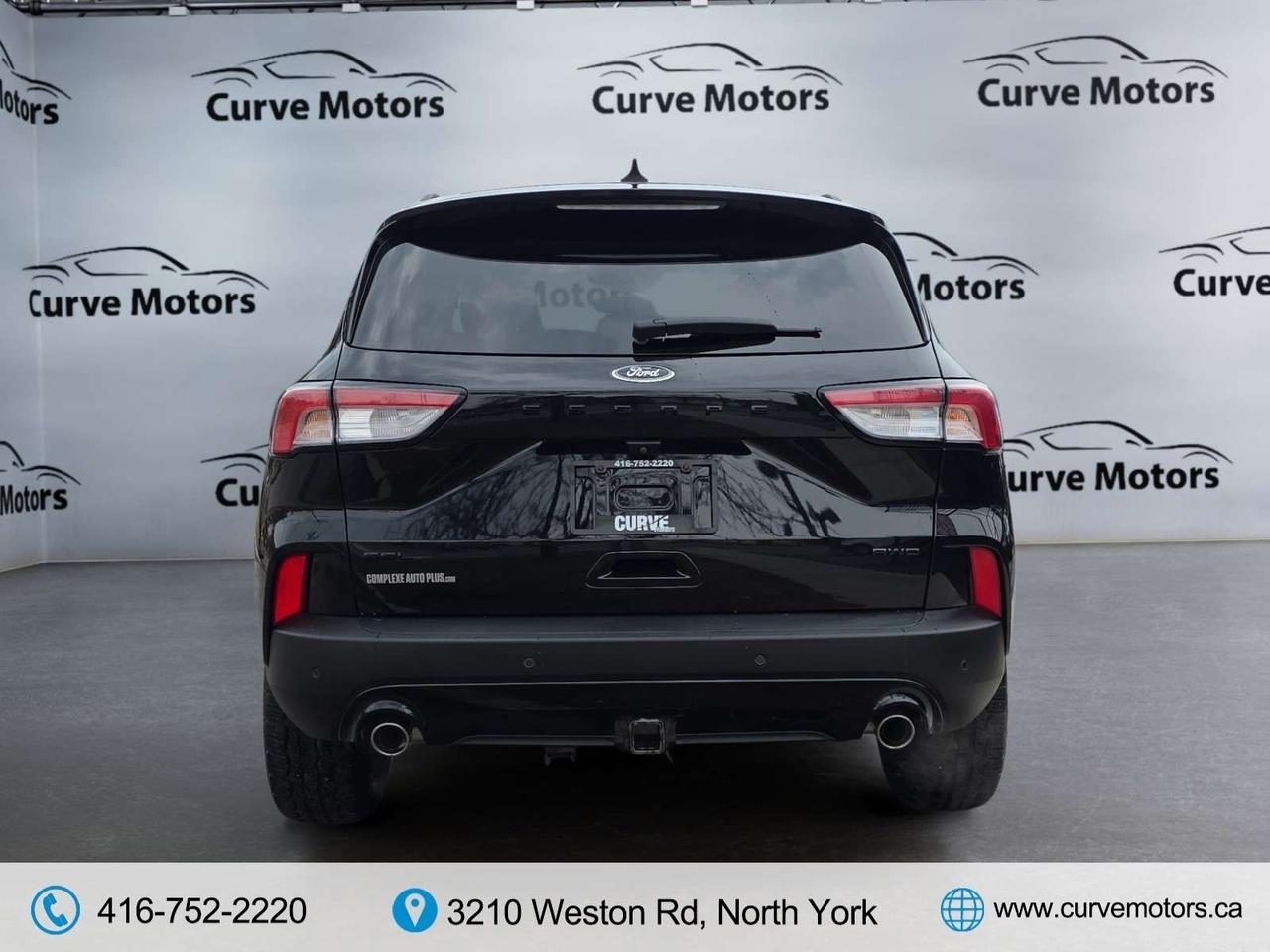 2021 Ford Escape SEL AWD * NO ACCIDENTS / PANORAMIC ROOF / FULL SERVICE HISTORY Photo