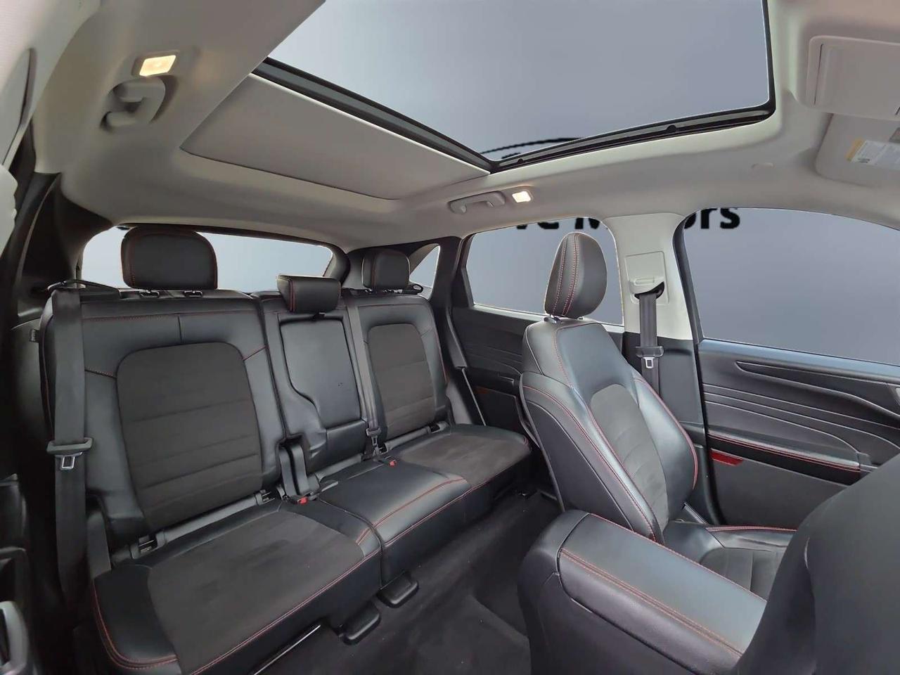 2021 Ford Escape SEL AWD * NO ACCIDENTS / PANORAMIC ROOF / FULL SERVICE HISTORY Photo
