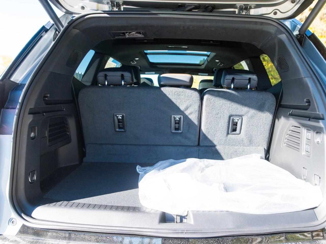 2027 GMC Acadia AWD Denali Ultimate Photo