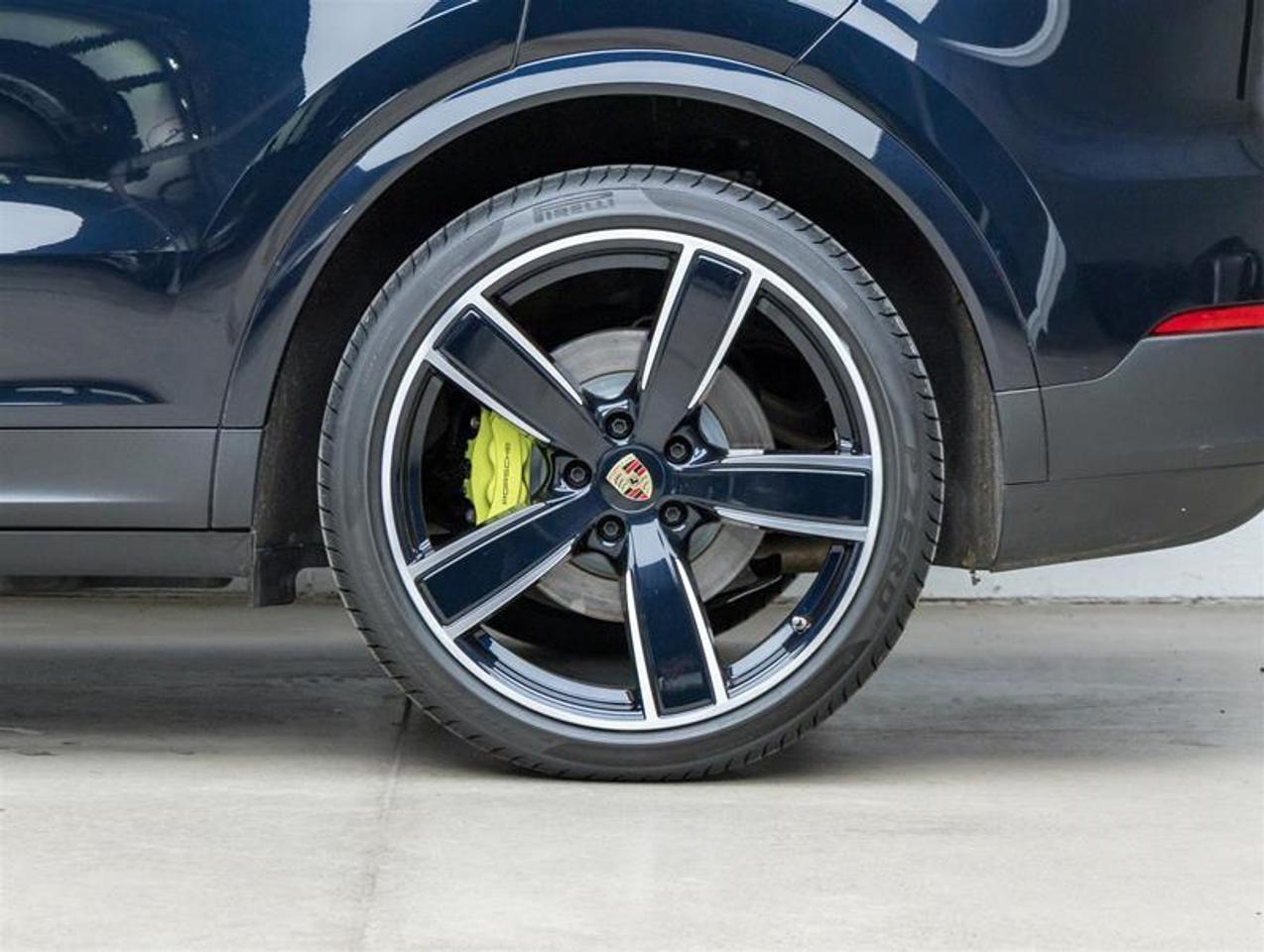 2023 Porsche Cayenne  Photo