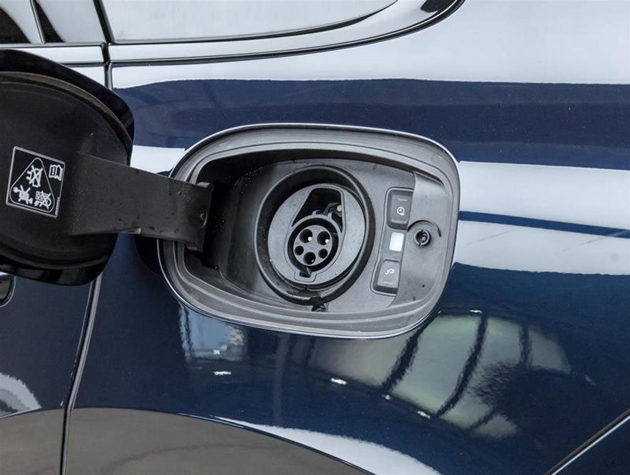 2023 Porsche Cayenne  Photo