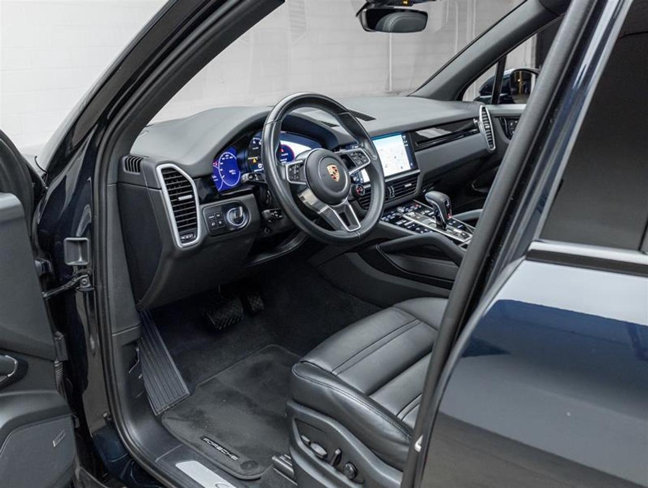 2023 Porsche Cayenne  Photo