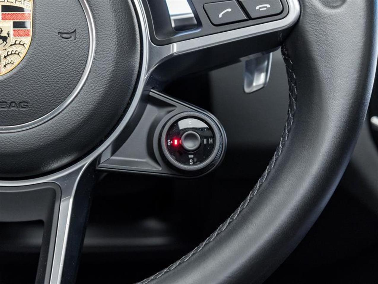 2023 Porsche Cayenne  Photo