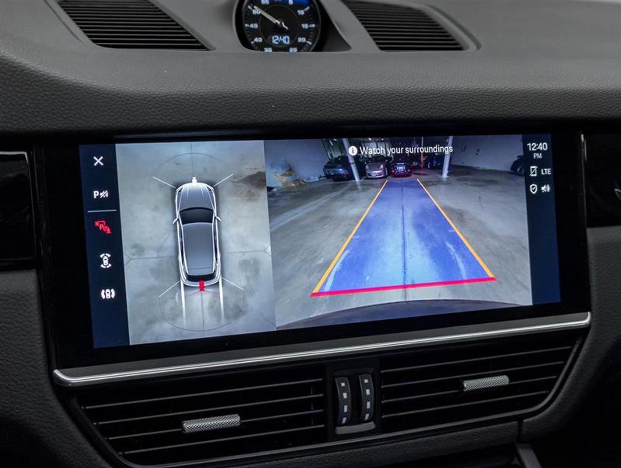 2023 Porsche Cayenne  Photo