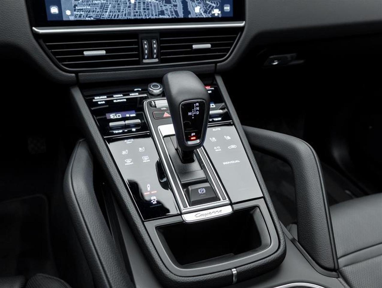 2023 Porsche Cayenne  Photo