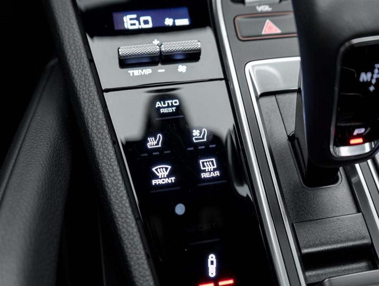 2023 Porsche Cayenne  Photo
