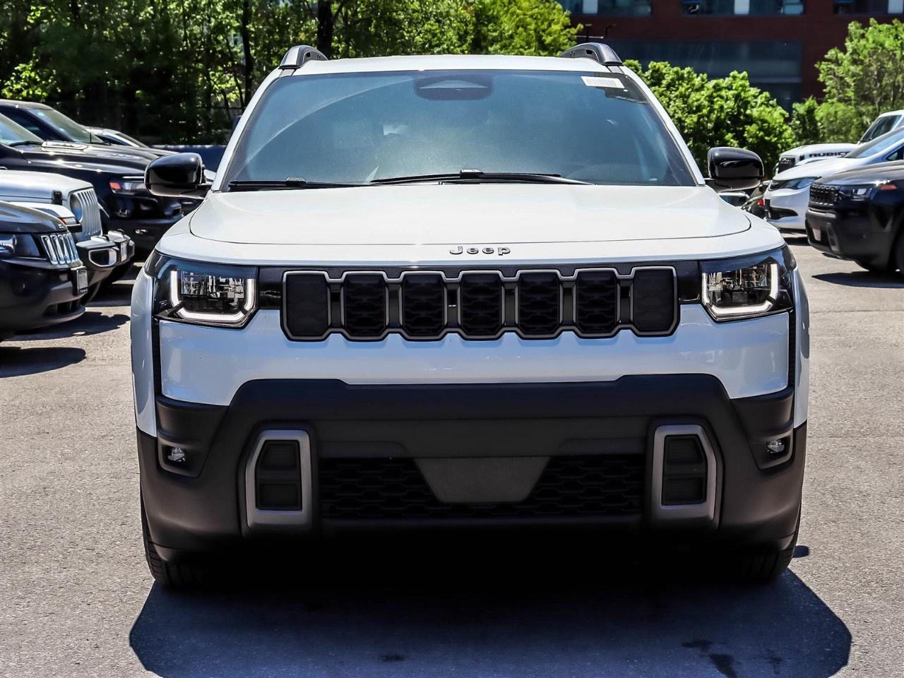 2026 Jeep Cherokee LAREDO 4x4 Photo