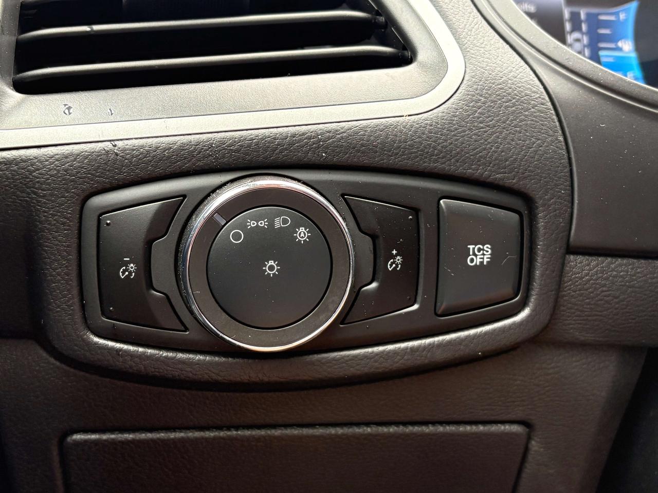 2024 Ford Edge SE   Clean Carfax Photo