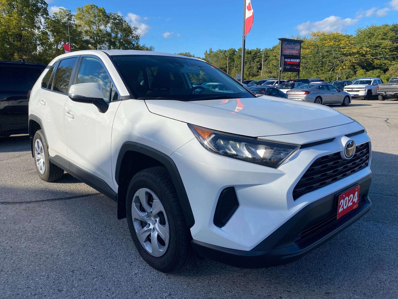 2024 Toyota RAV4 LE, AWD, HEATED CLOTH SEATS! Photo5
