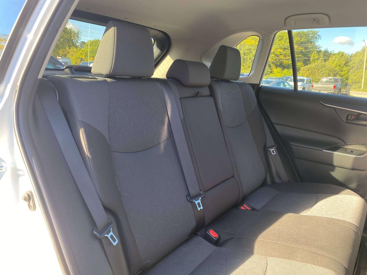 2024 Toyota RAV4 LE, AWD, HEATED CLOTH SEATS! Photo