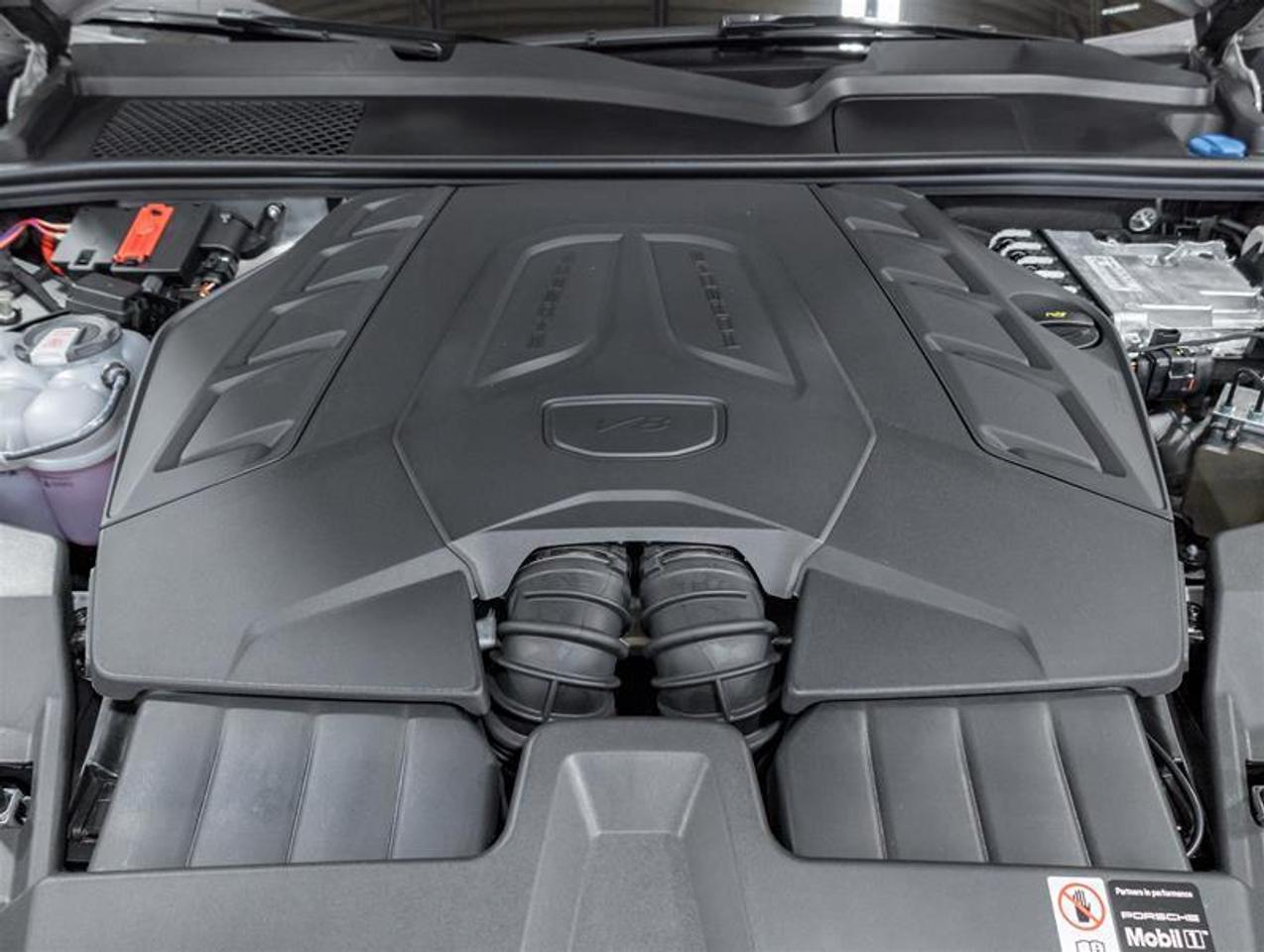 2026 Porsche Cayenne  Photo2