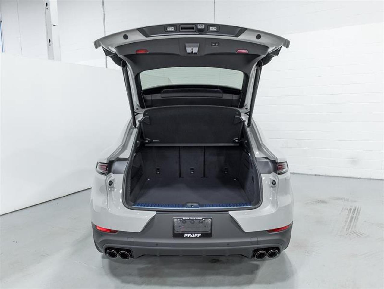 2026 Porsche Cayenne  Photo