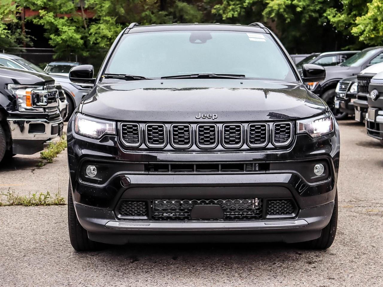 2026 Jeep Compass NORTH 4X4 Photo5