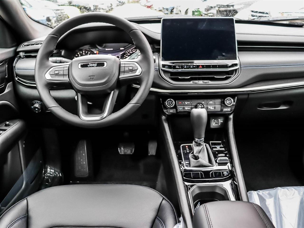 2026 Jeep Compass NORTH 4X4 Photo