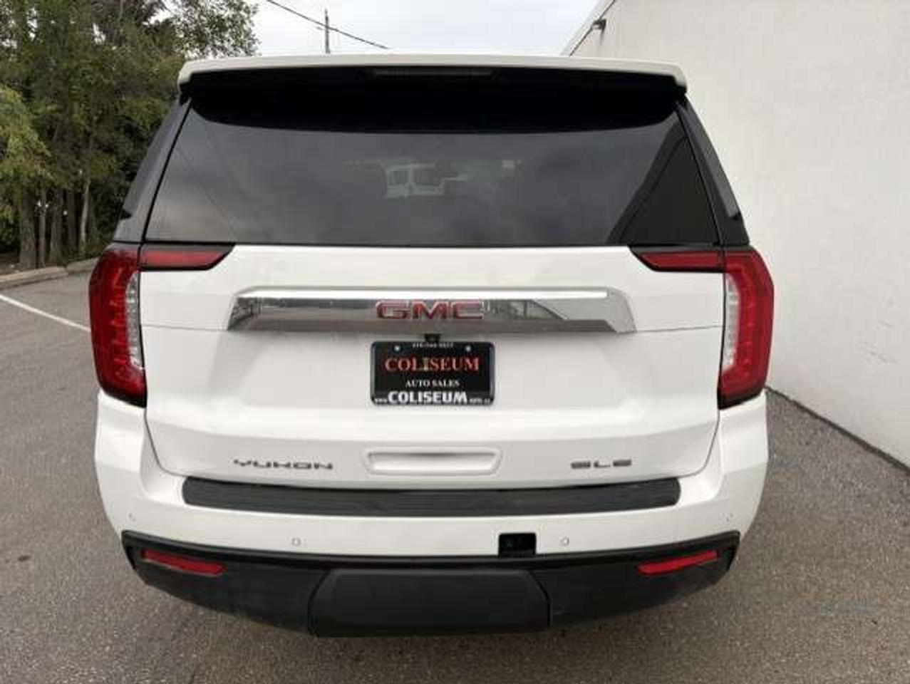2021 GMC Yukon SLE 4X4 8 PASSENGER-LEATHER-CAM-REMOTE START-22'S Photo