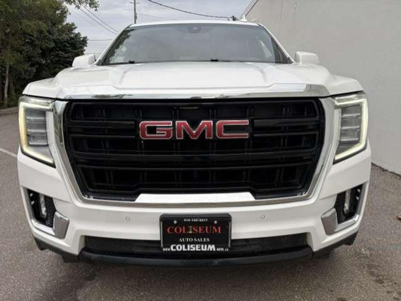 2021 GMC Yukon SLE 4X4 8 PASSENGER-LEATHER-CAM-REMOTE START-22'S Photo