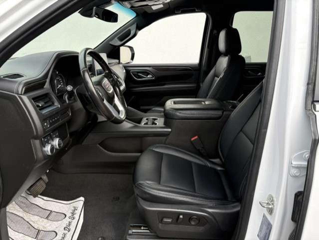 2021 GMC Yukon SLE 4X4 8 PASSENGER-LEATHER-CAM-REMOTE START-22'S Photo