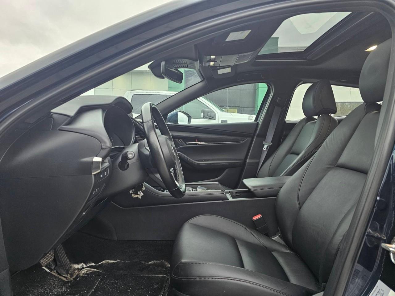 2025 Mazda 3 GS (A6) 4dr i-ACTIV All-Wheel Drive Sport Photo2