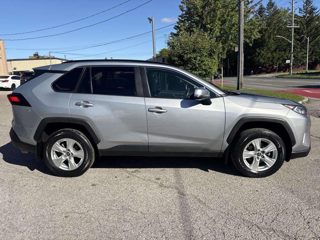 2021 Toyota RAV4 XLE AWD/LOW MILEAGE/CLEAN CARFAX Photo