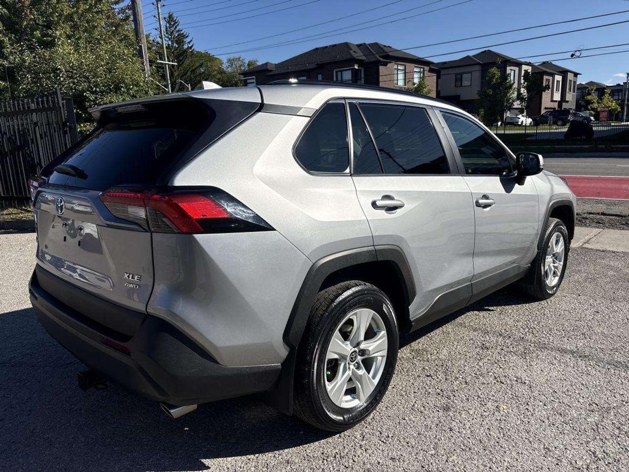 2021 Toyota RAV4 XLE AWD/LOW MILEAGE/CLEAN CARFAX Photo
