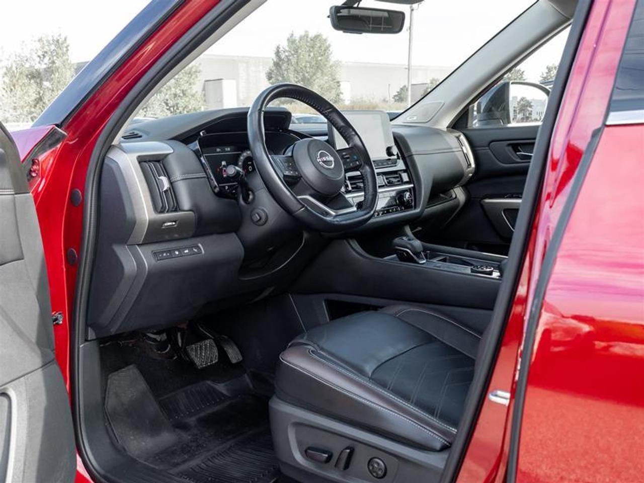 2024 Nissan Pathfinder Platinum 4dr 4x4 Photo