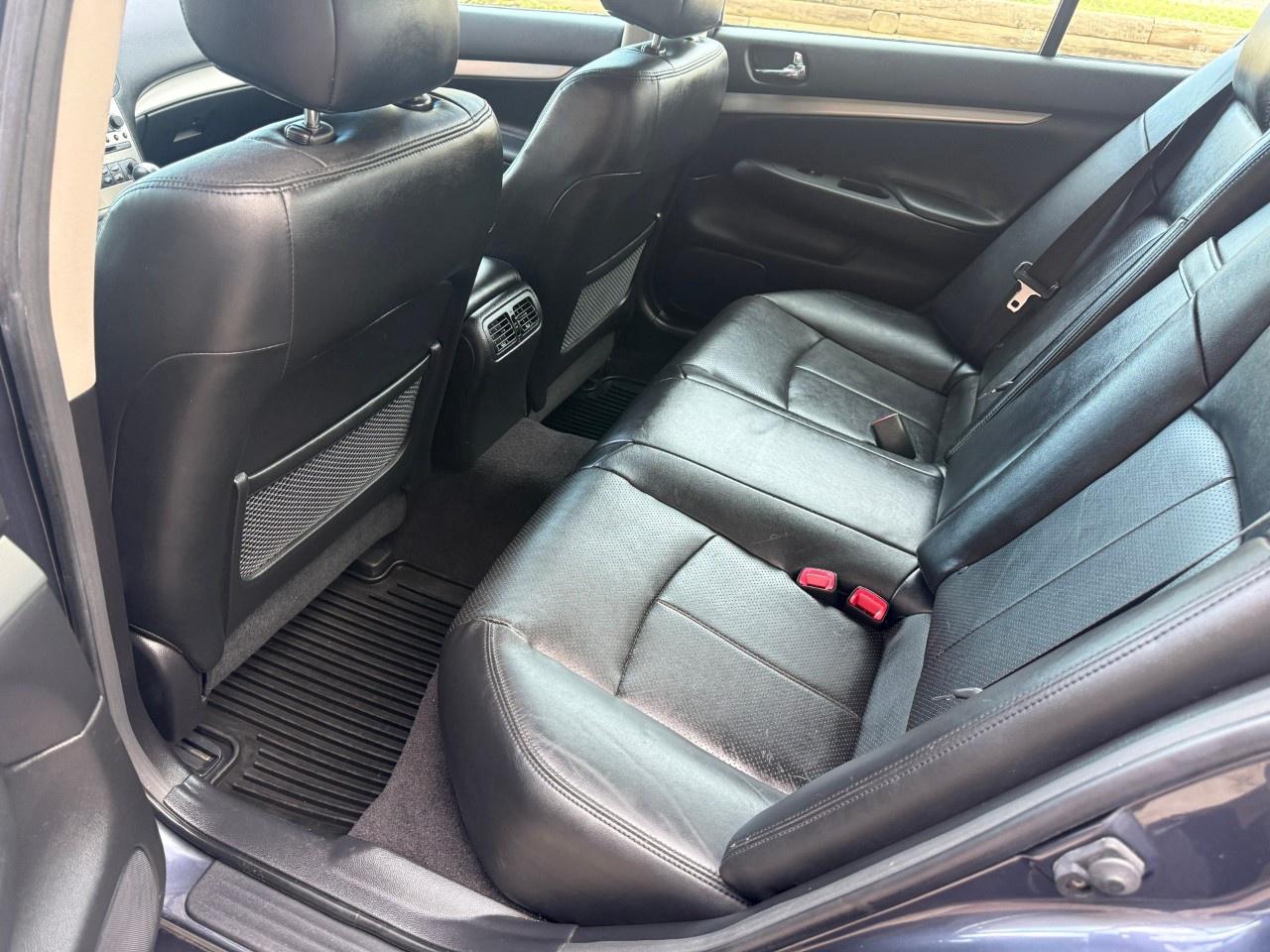2010 Infiniti G37 Sedan x AWD Photo