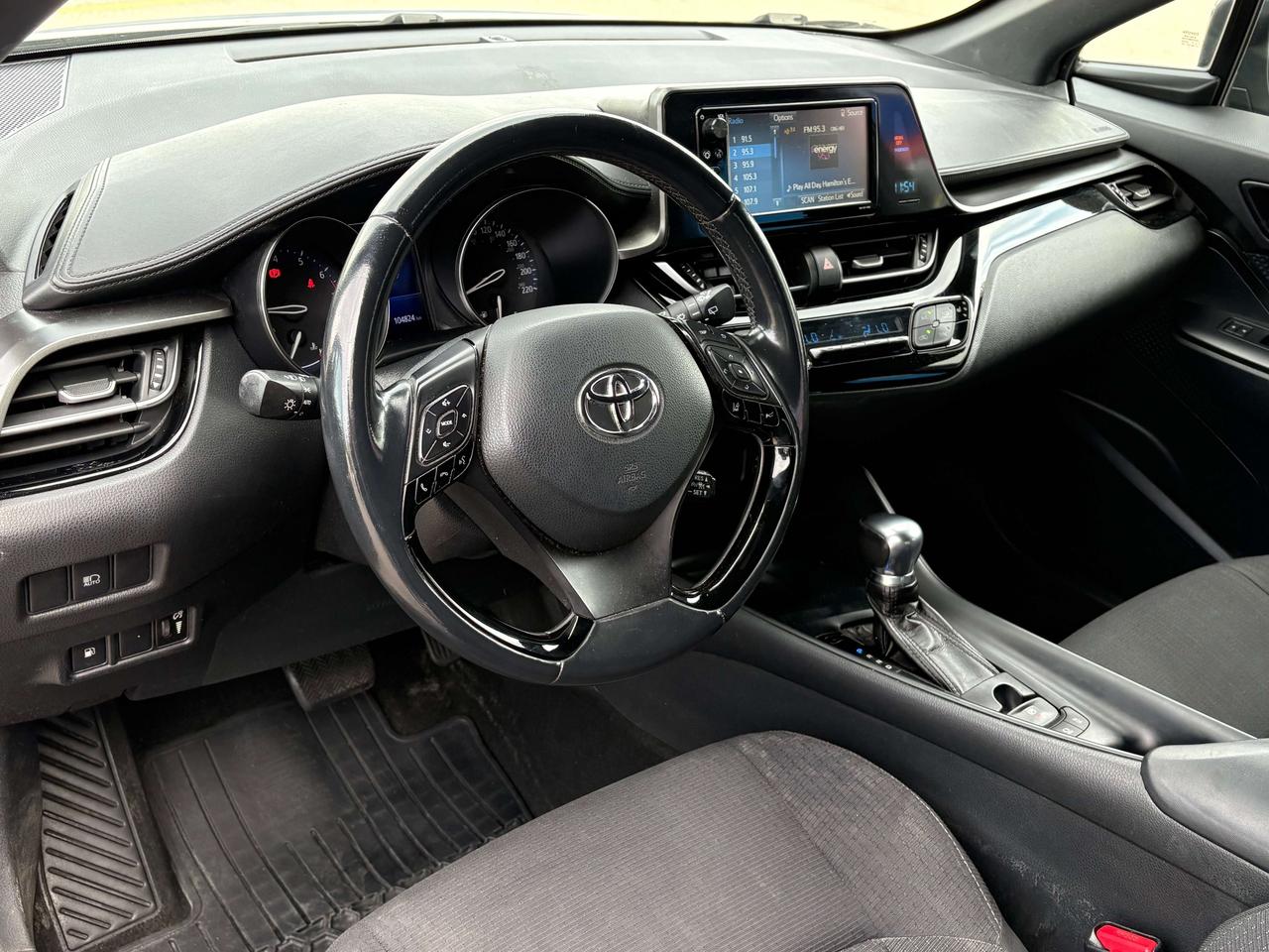 2018 Toyota C-HR XLE Photo