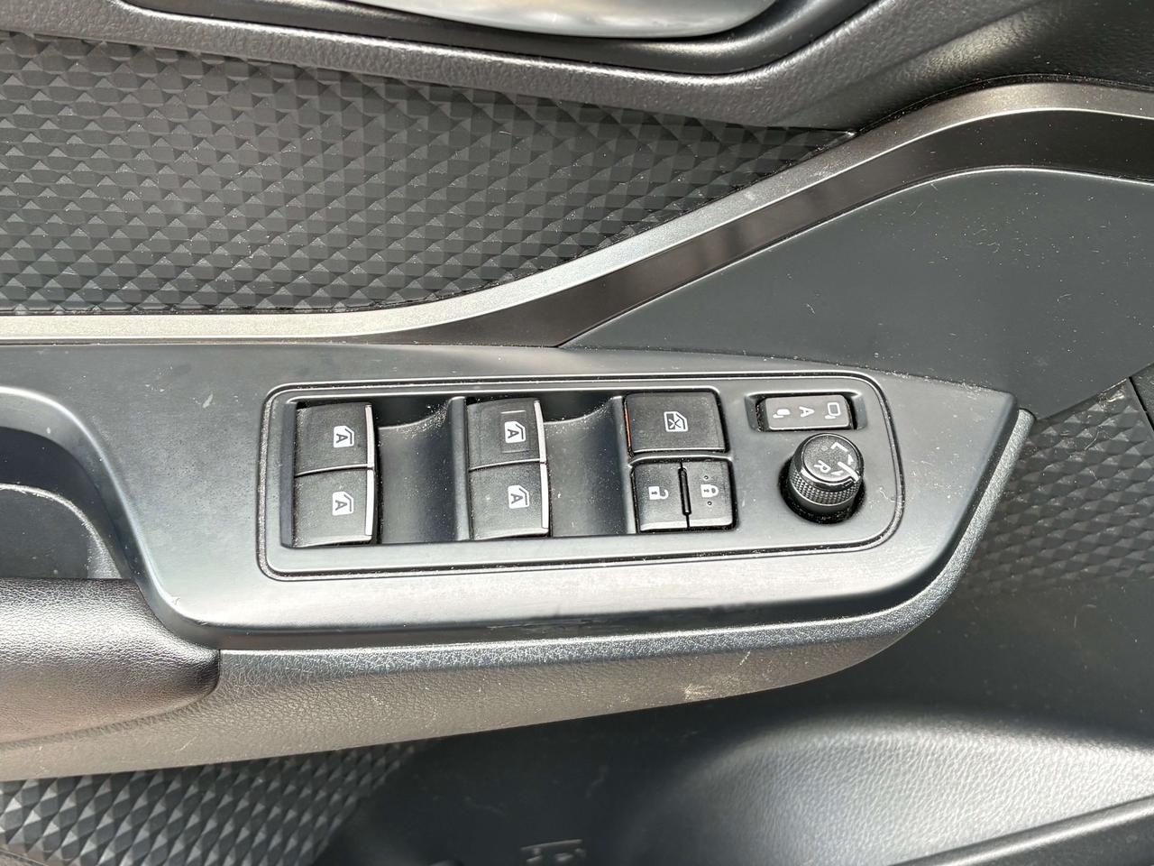 2018 Toyota C-HR XLE Photo