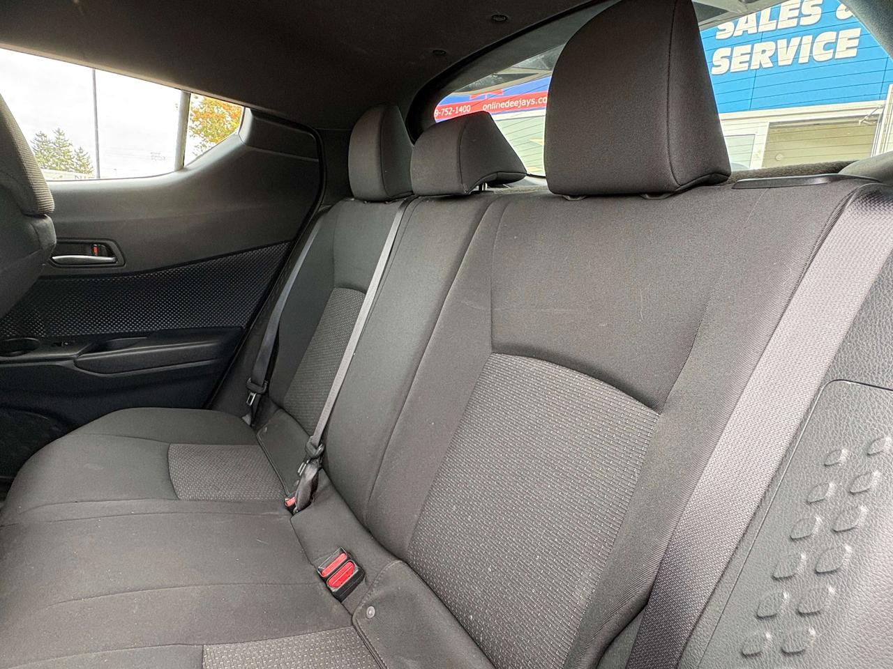 2018 Toyota C-HR XLE Photo