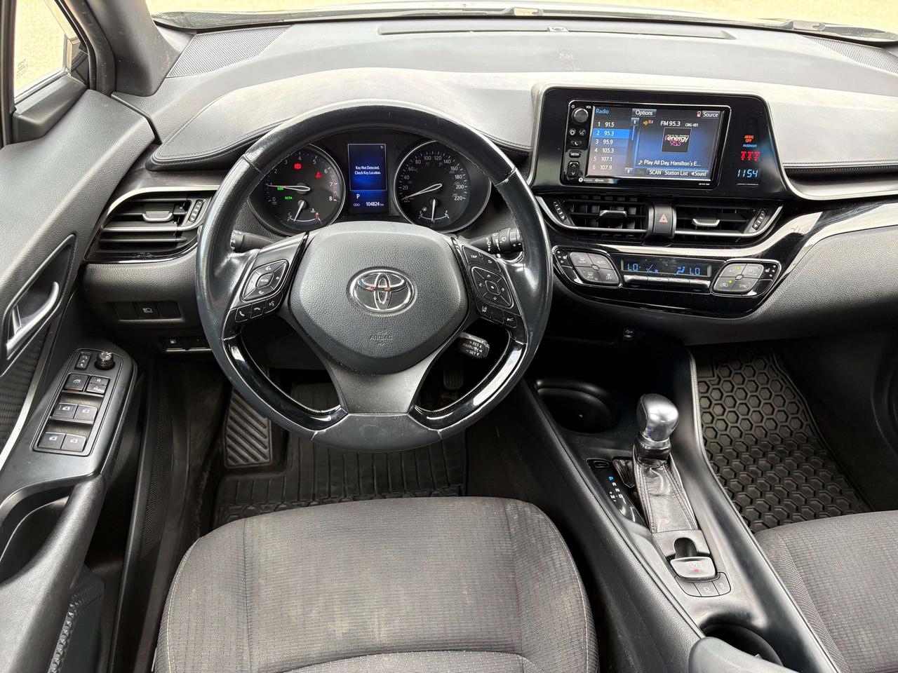 2018 Toyota C-HR XLE Photo