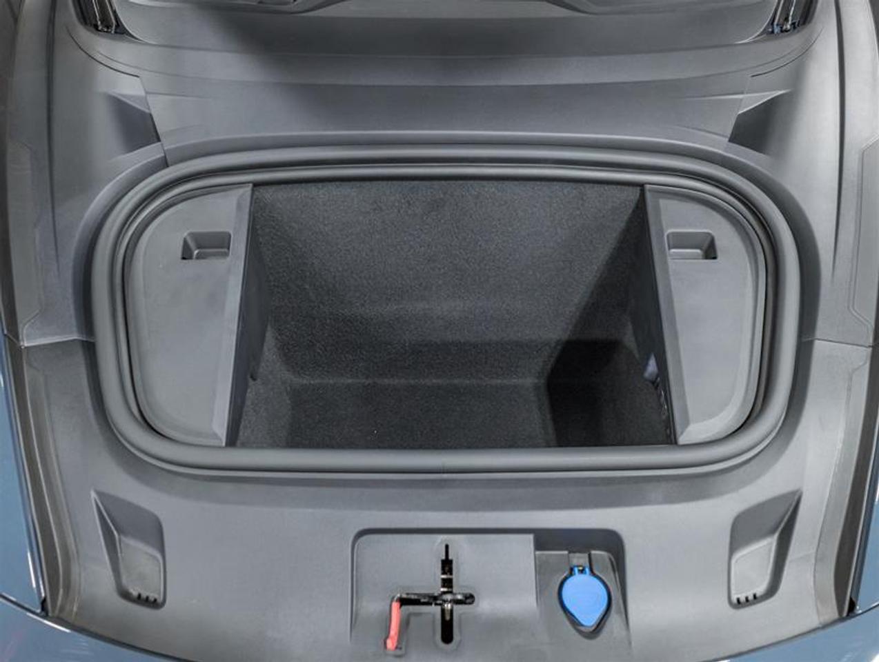 2026 Porsche Taycan  Photo