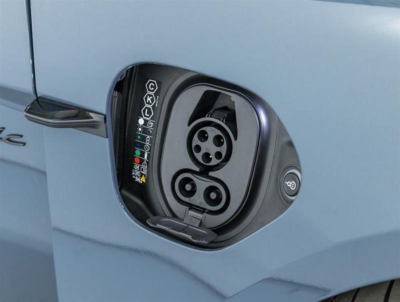 2026 Porsche Taycan  Photo