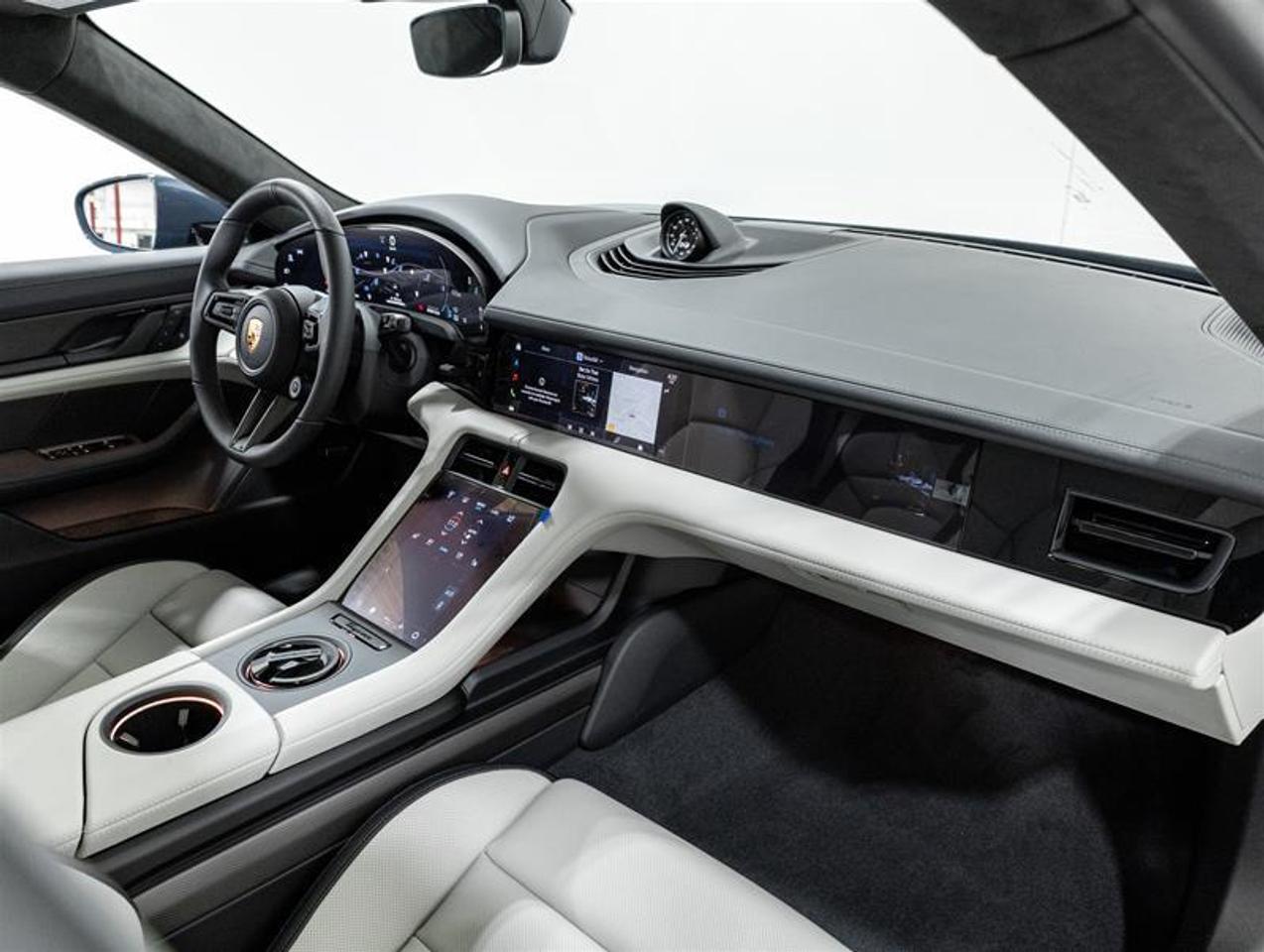 2026 Porsche Taycan  Photo