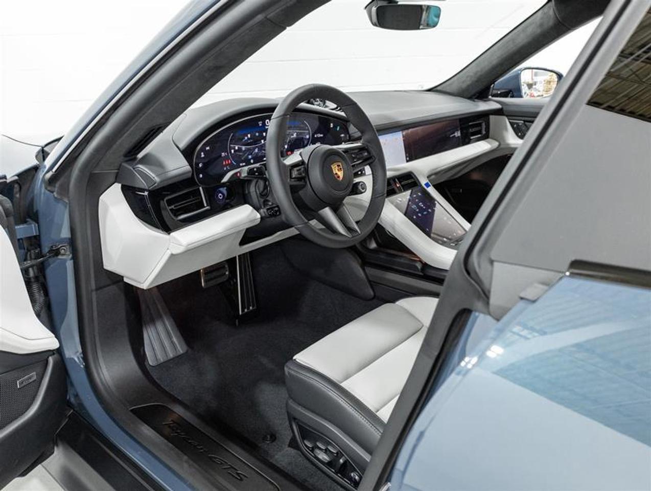 2026 Porsche Taycan  Photo