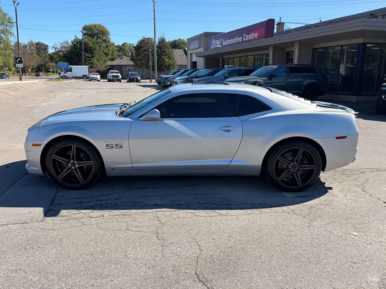 2010 Chevrolet Camaro 2SS 6.2L/LEATHER/AUTO/CALL PICTON 613-476-2188 Photo5