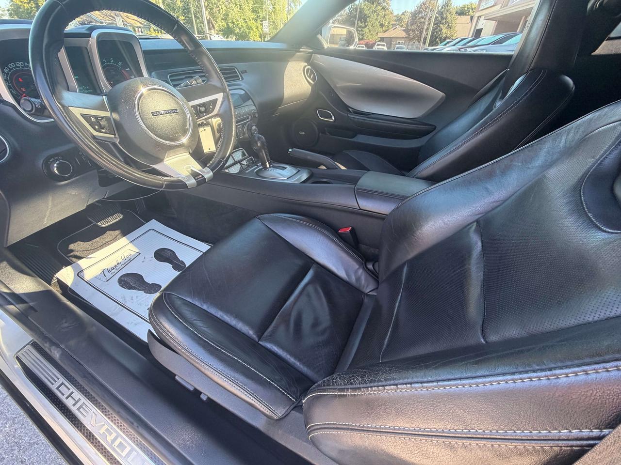 2010 Chevrolet Camaro 2SS 6.2L/LEATHER/AUTO/CALL PICTON 613-476-2188 Photo