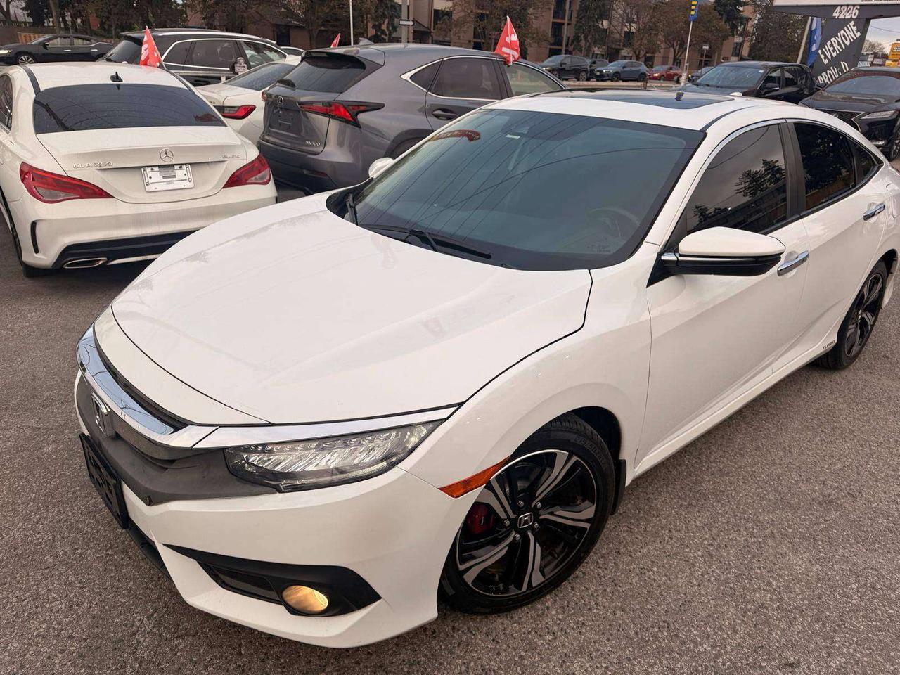 2018 Honda Civic Touring CVT Photo