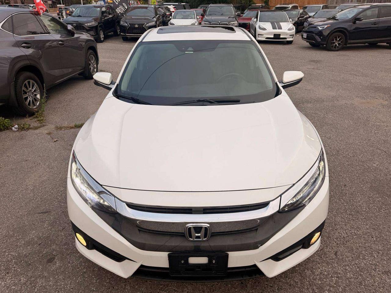 2018 Honda Civic Touring CVT Photo