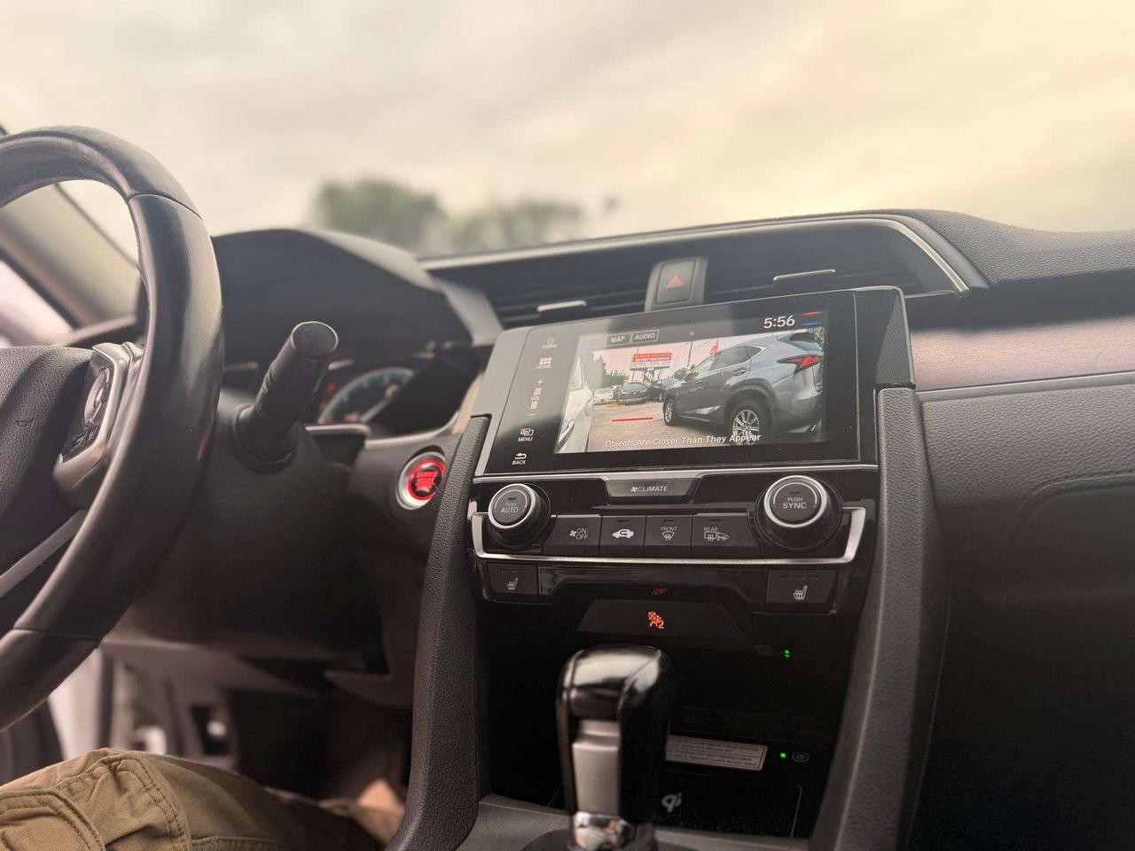 2018 Honda Civic Touring CVT Photo