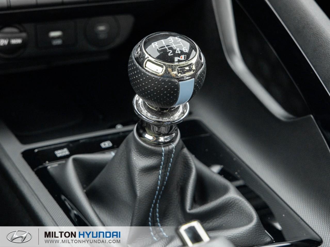 2025 Hyundai Elantra N Base 4dr Sedan Photo